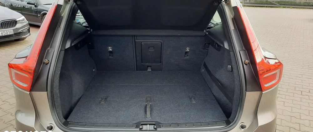 Volvo XC 40 cena 125000 przebieg: 68900, rok produkcji 2020 z Kwidzyn małe 137